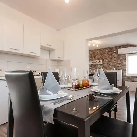 Apartment Lovric Medulin