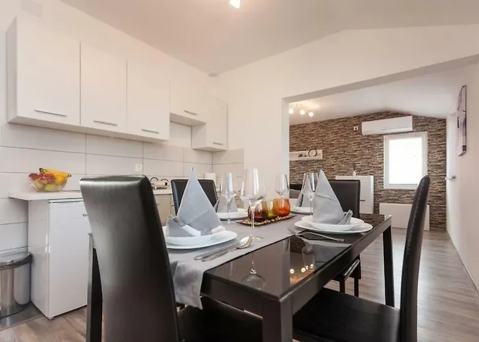 아파트 Lovric 메덜린